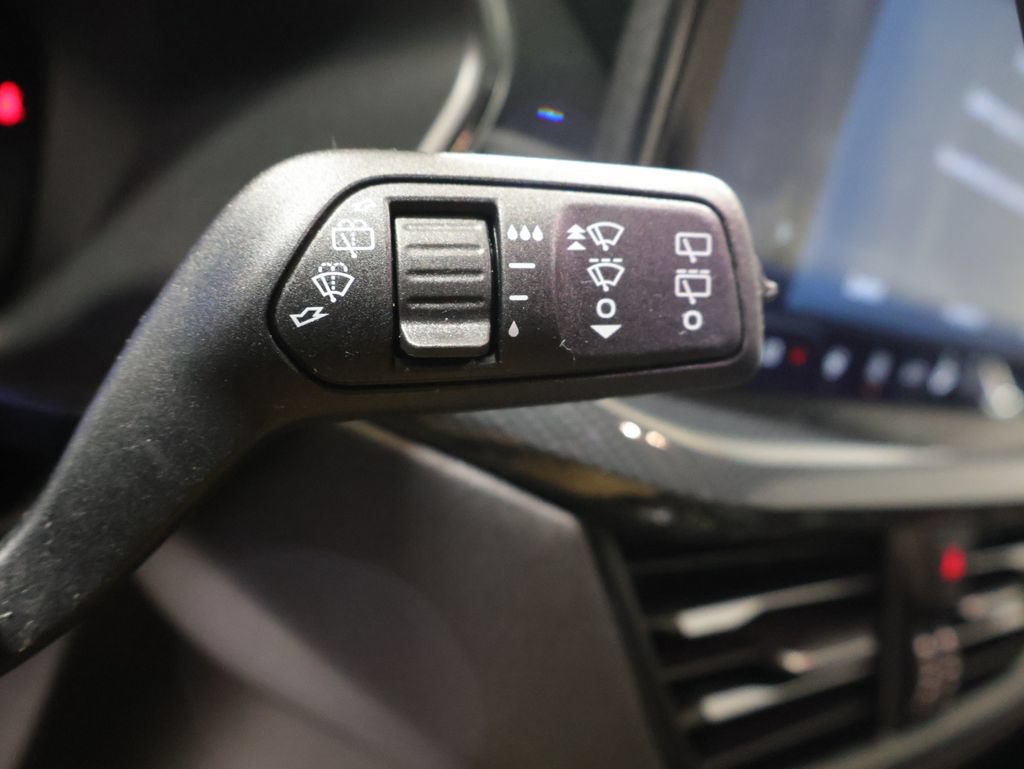 Used 2024 Ford Escape ST-Line w/ Tech Pack #1 AWD/4WD image 35