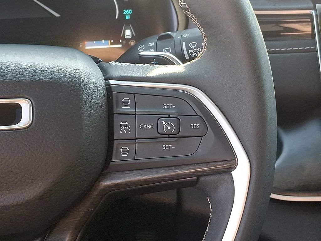 Used 2024 Jeep Grand Cherokee Limited 4xe image 23