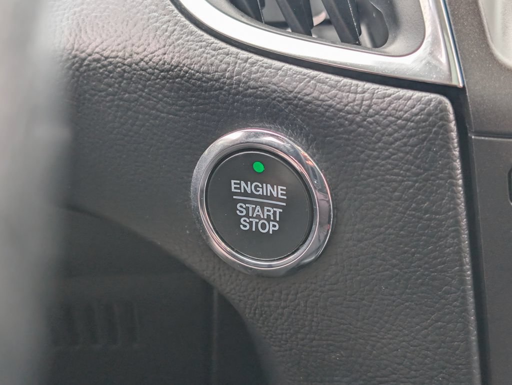 Used 2019 Ford Edge Titanium w/ Equipment Group 301A FWD image 37
