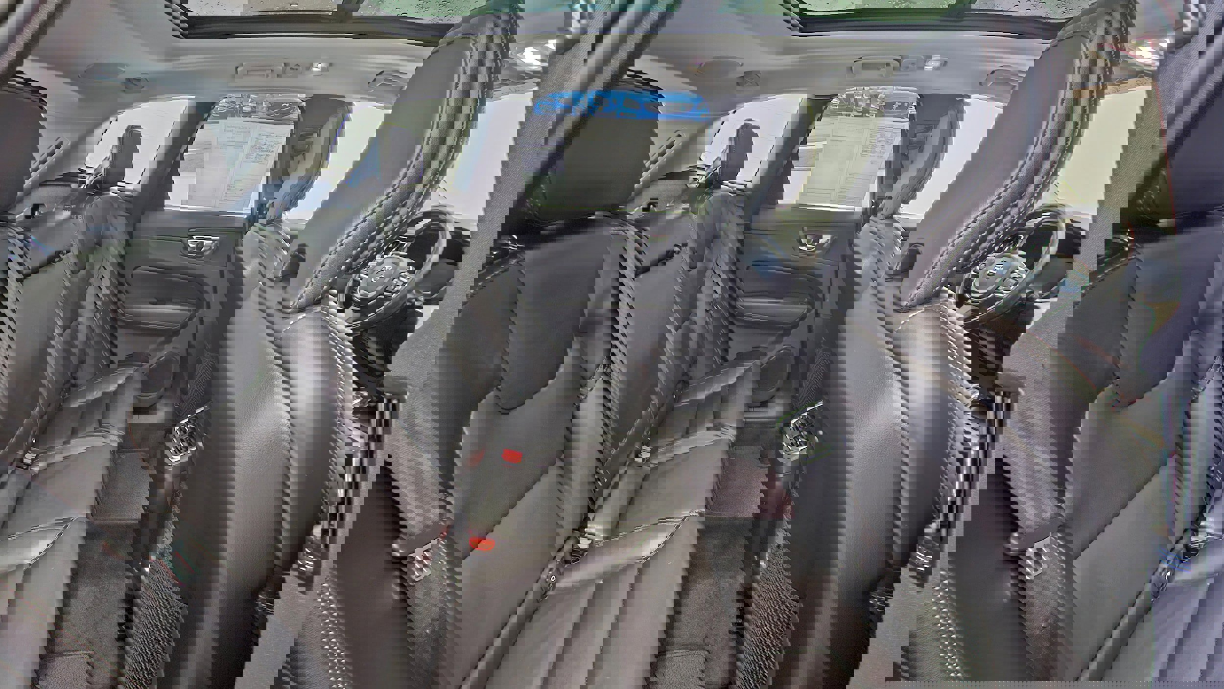 Certified 2022 Volvo XC60 B6 Inscription w/ Climate Package image 17