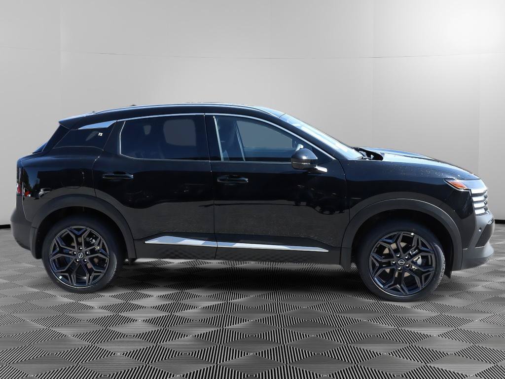 New 2026 Nissan Kicks SR w/ SR Premium Package AWD/4WD image 7