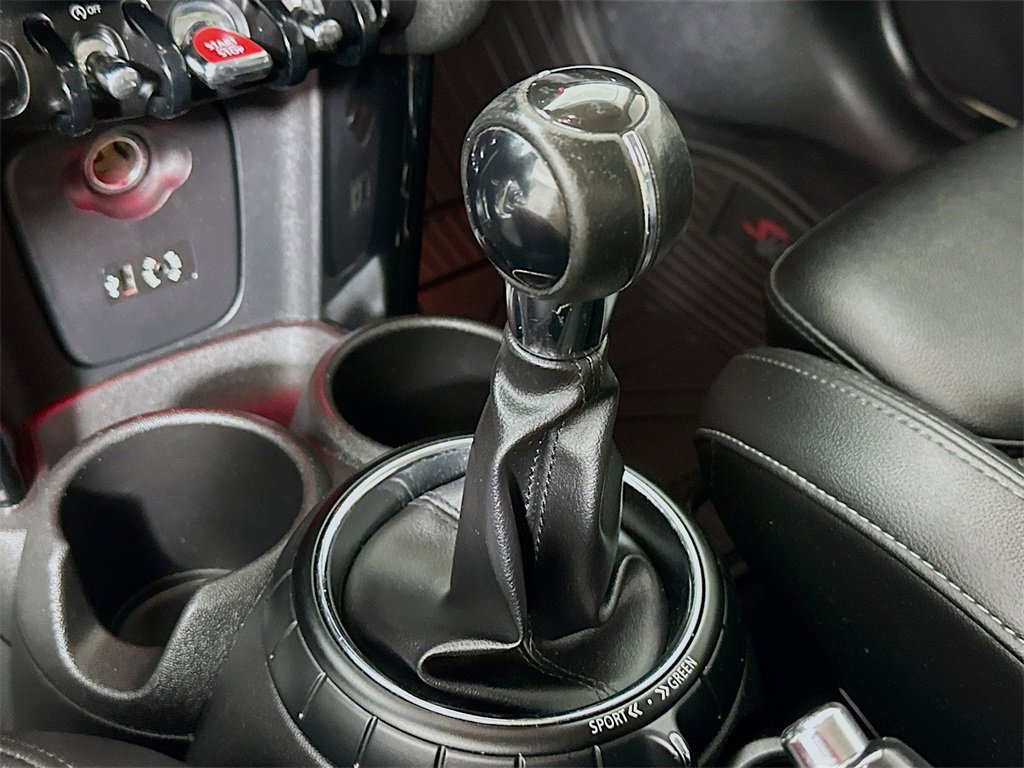 Used 2015 MINI Cooper S image 15