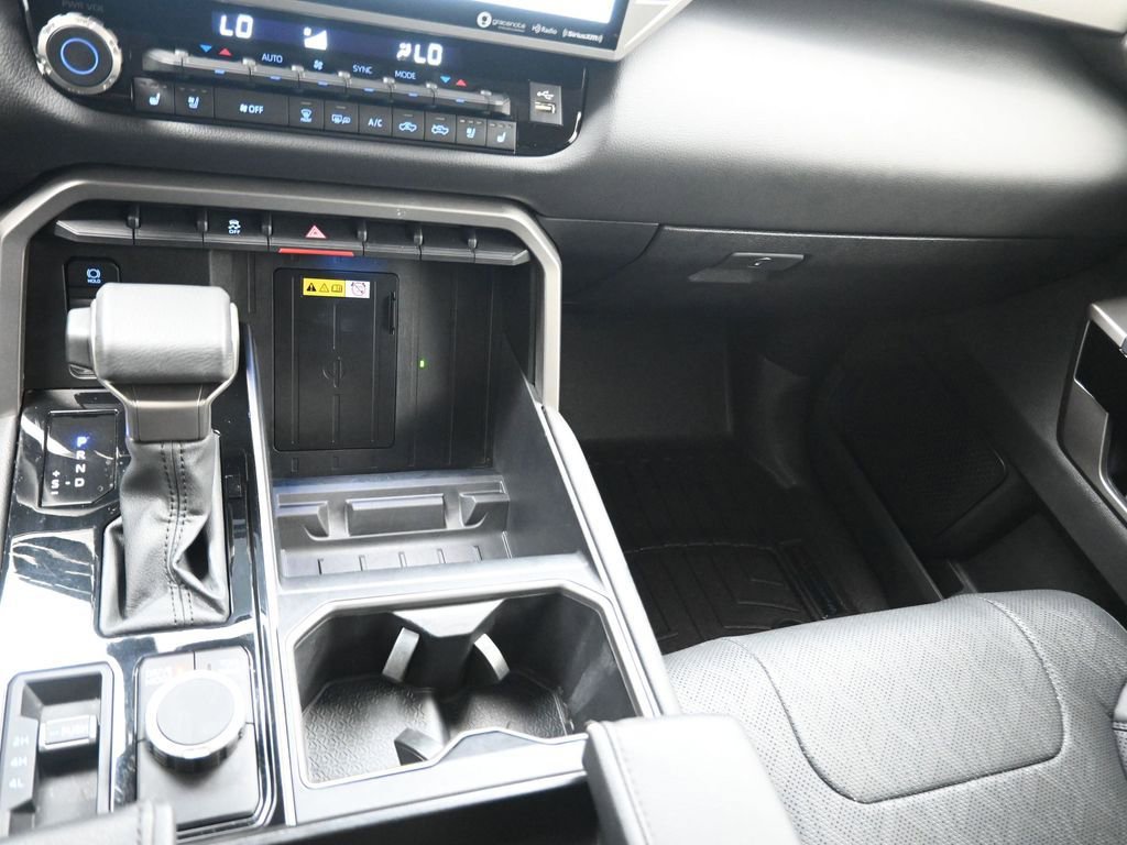 Used 2024 Toyota Tundra Limited image 9