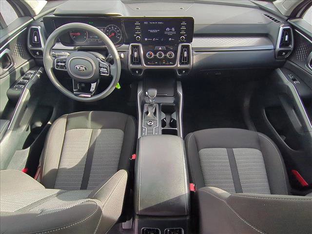 Used 2021 Kia Sorento LX image 18