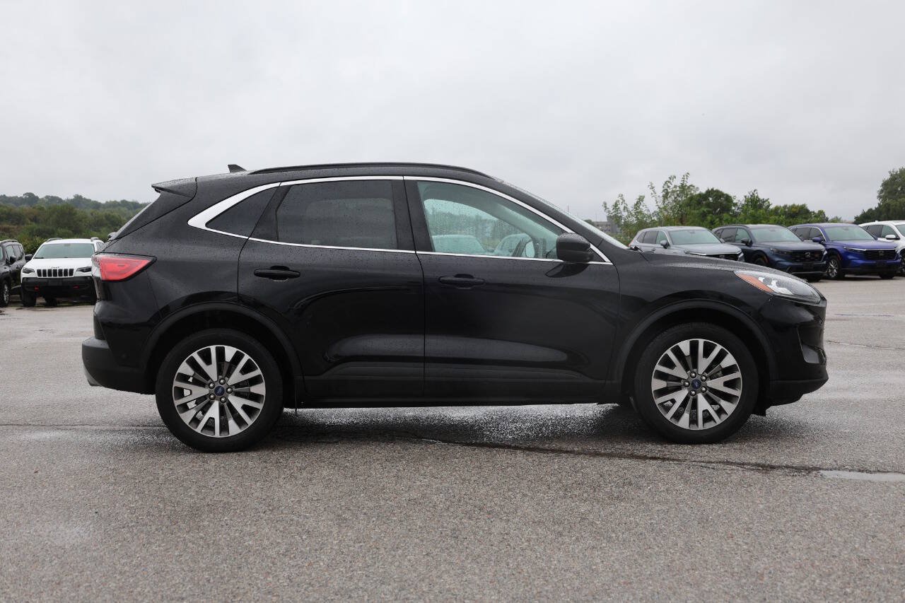 Used 2021 Ford Escape Titanium AWD/4WD image 7