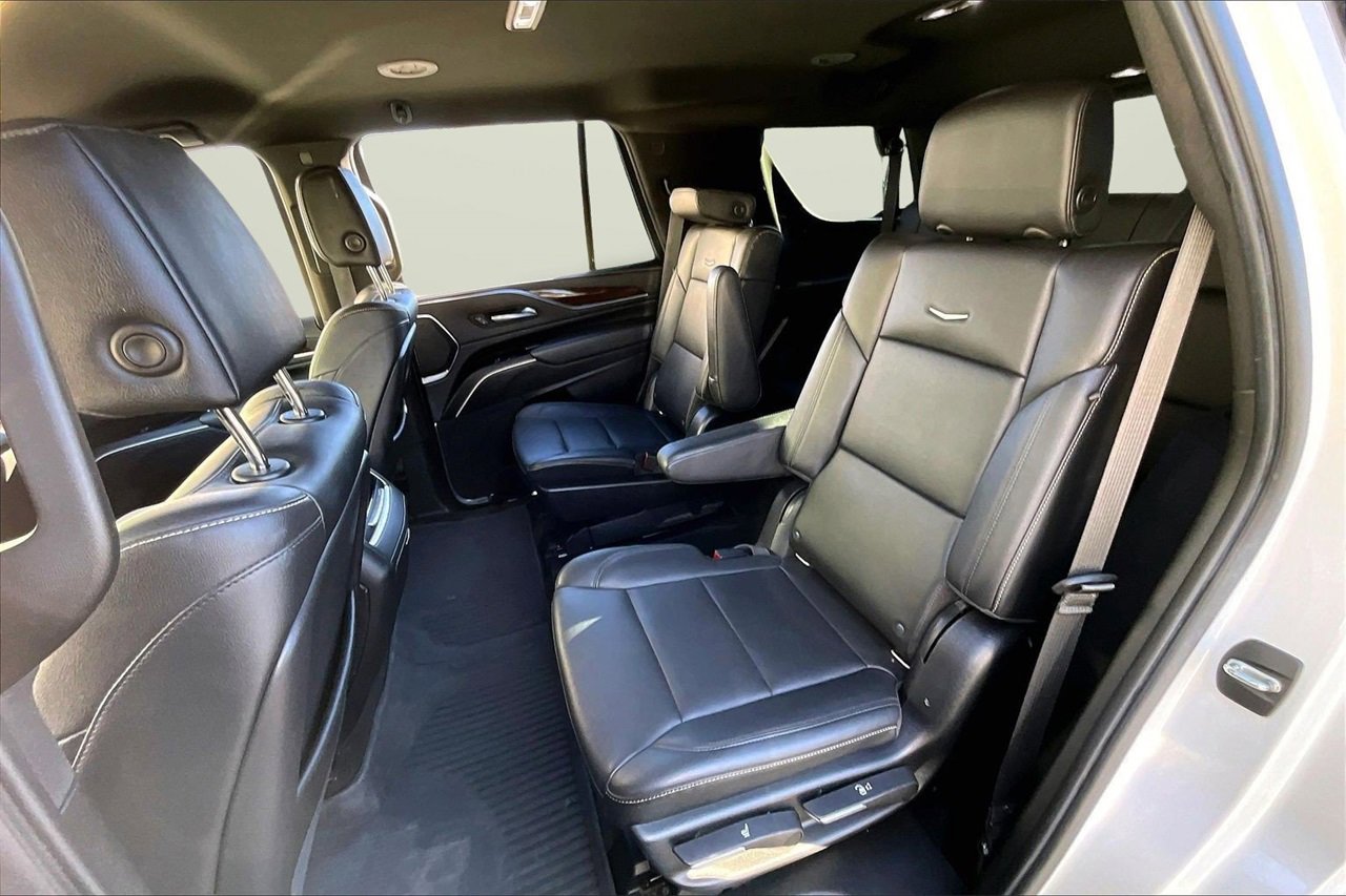 Used 2022 Cadillac Escalade Luxury image 22