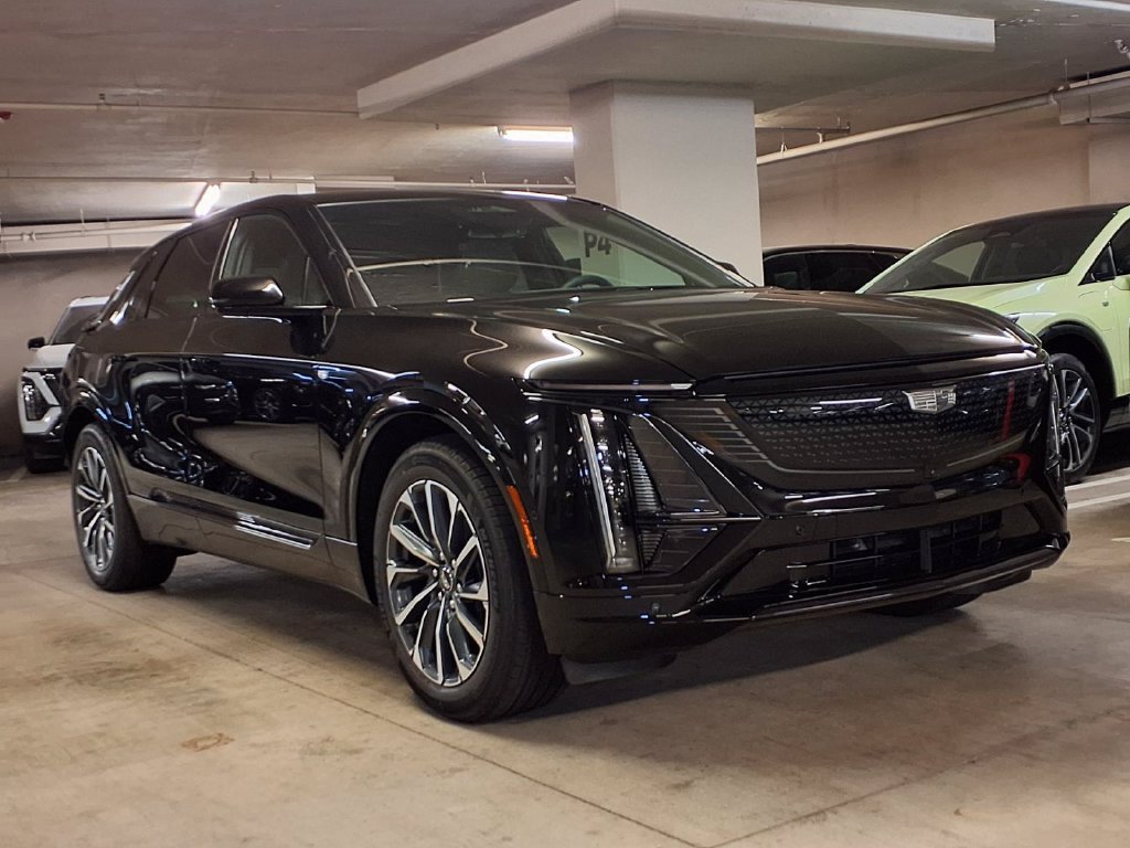 New 2027 Cadillac Lyriq Sport AWD/4WD image 3