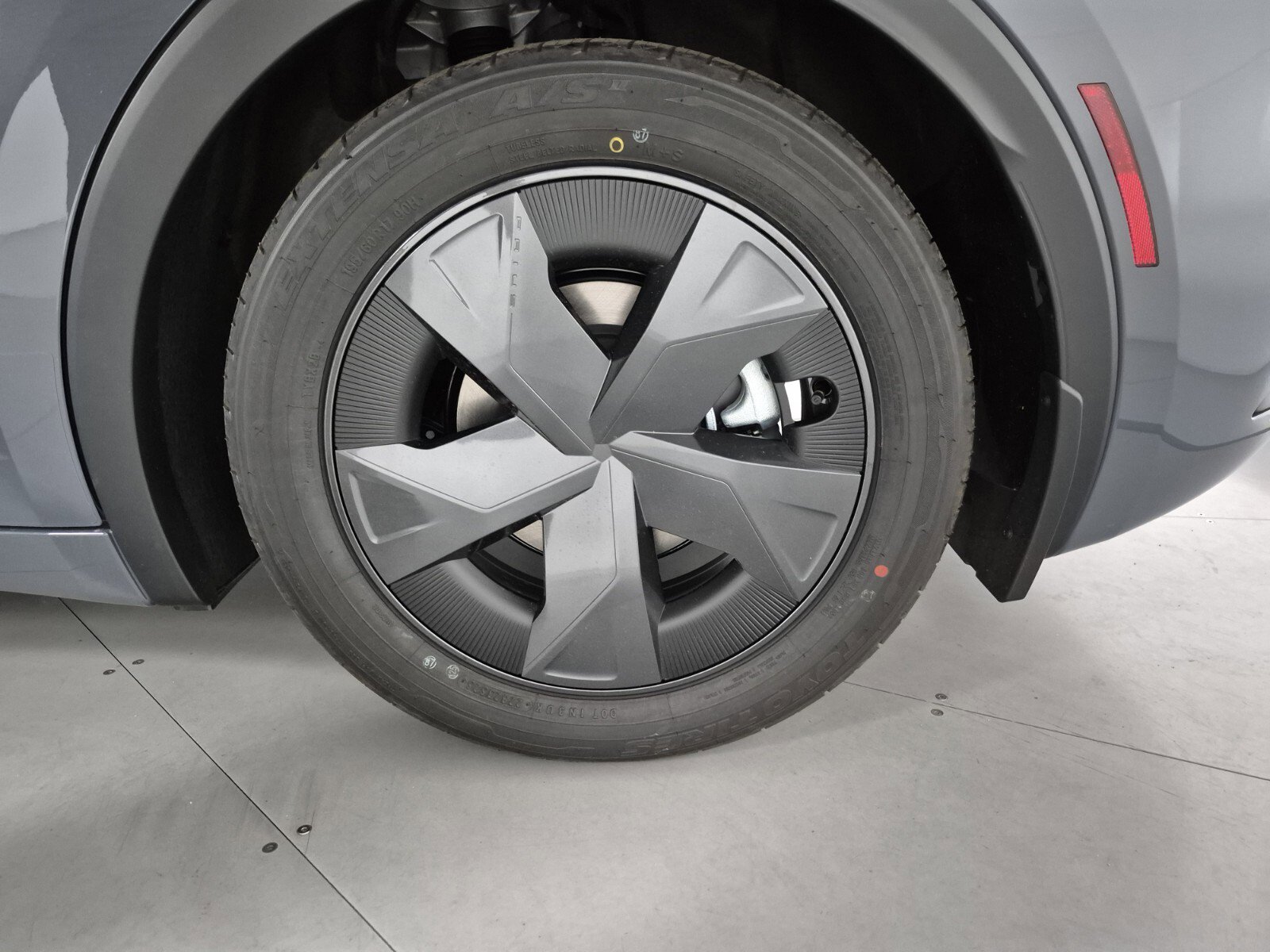 New 2026 Toyota Prius Plug-In Hybrid image 12