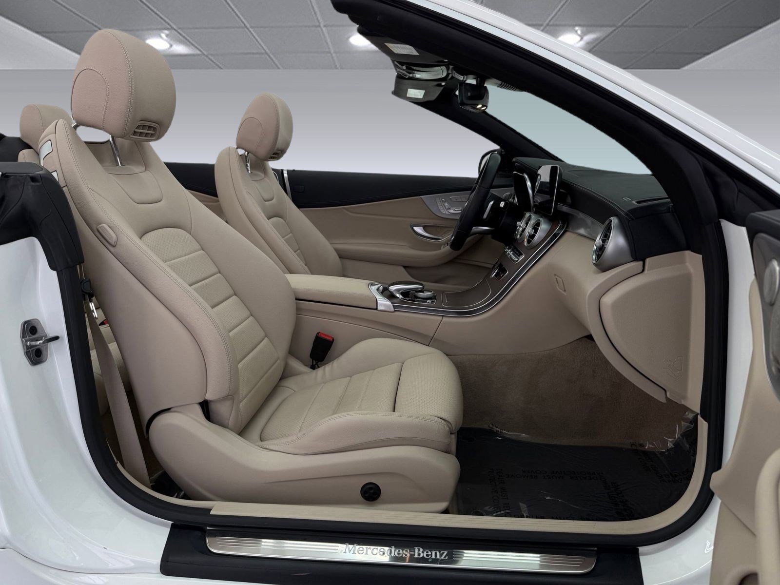 Used 2022 Mercedes-Benz C 300 Cabriolet image 24