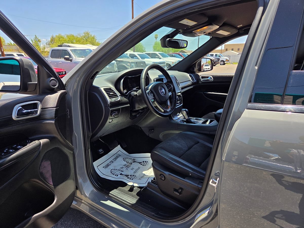 Used 2020 Jeep Grand Cherokee Altitude RWD image 38