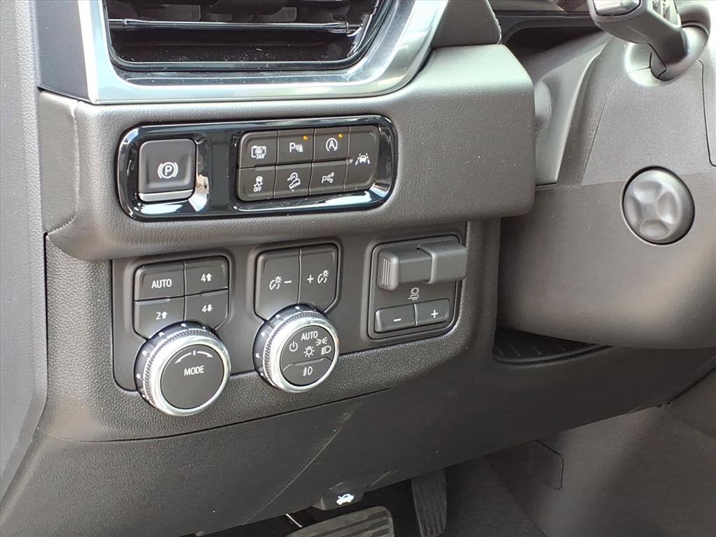 New 2026 GMC Yukon Denali w/ Advanced Technology Package image 11
