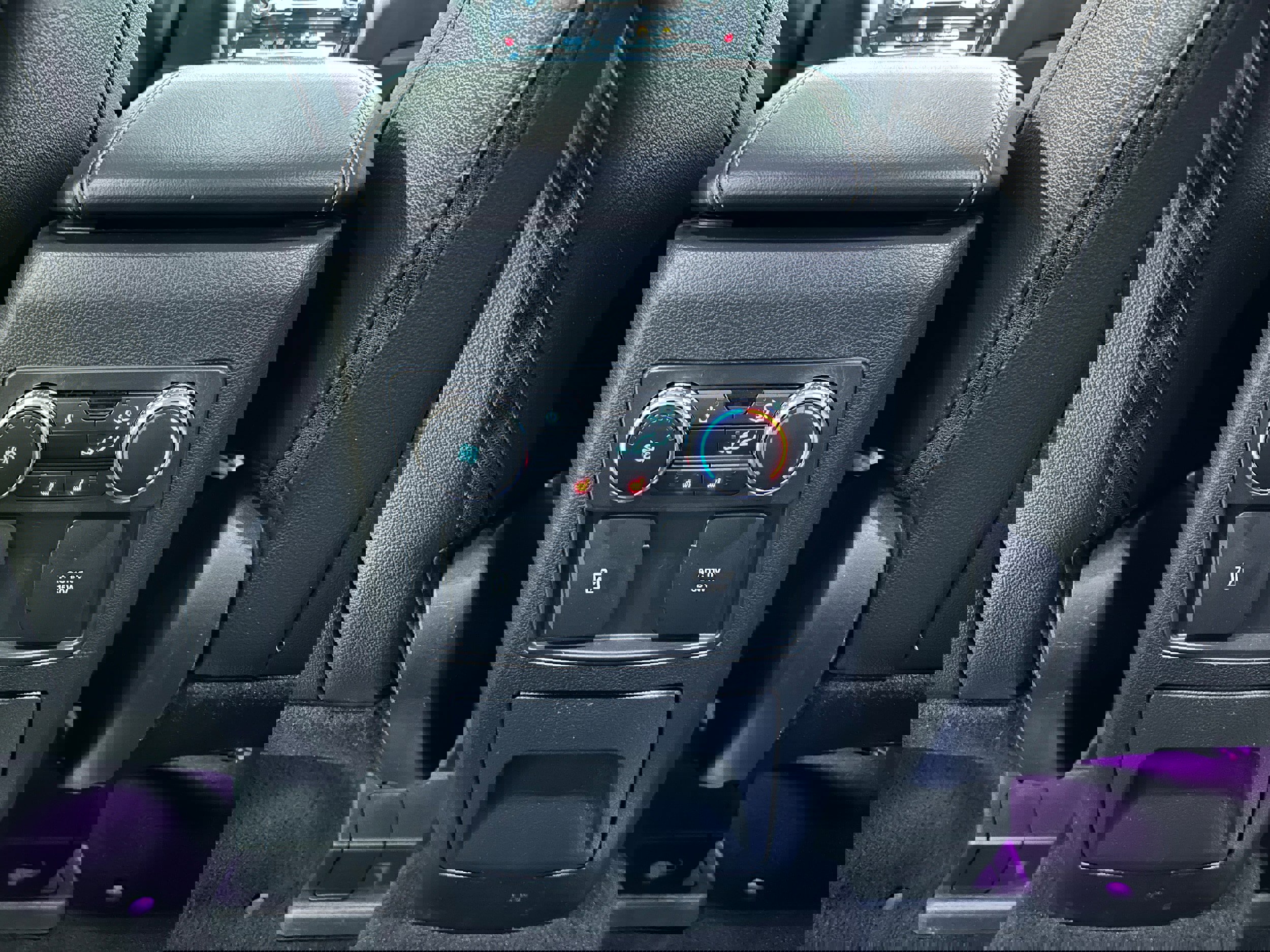 Certified 2023 Ford Explorer Limited w/ Equipment Group 301A image 10