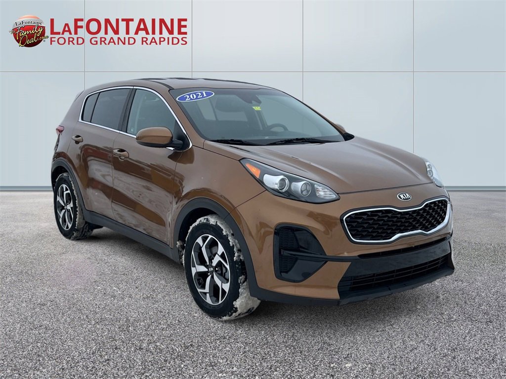 Used 2021 Kia Sportage LX image 3