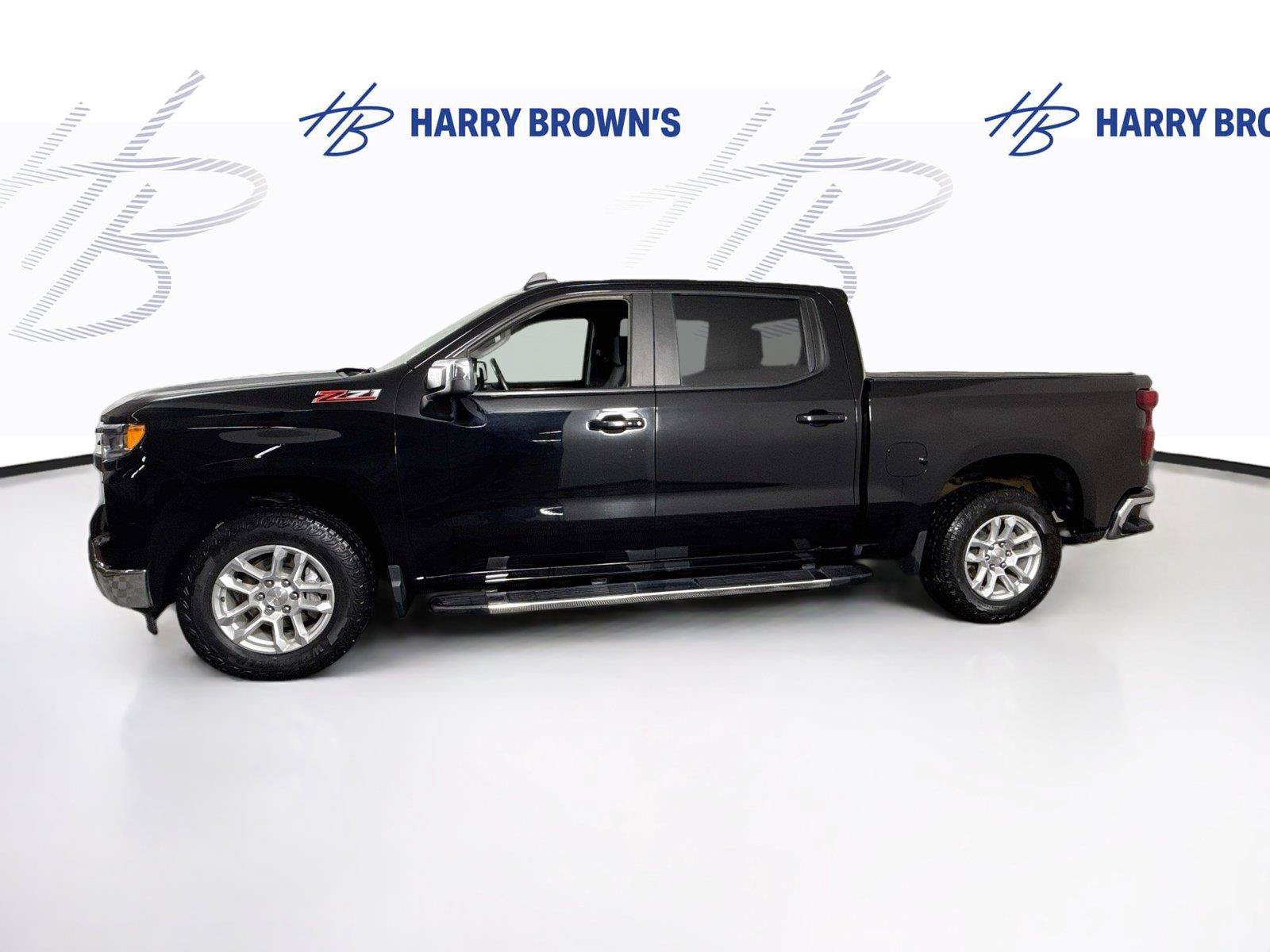 Used 2023 Chevrolet Silverado 1500 LT w/ Z71 Off-Road Package AWD/4WD image 27