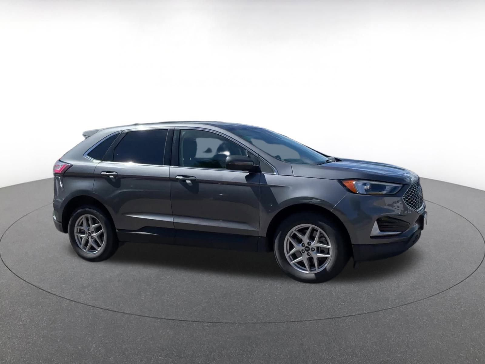 Used 2024 Ford Edge SEL video 2