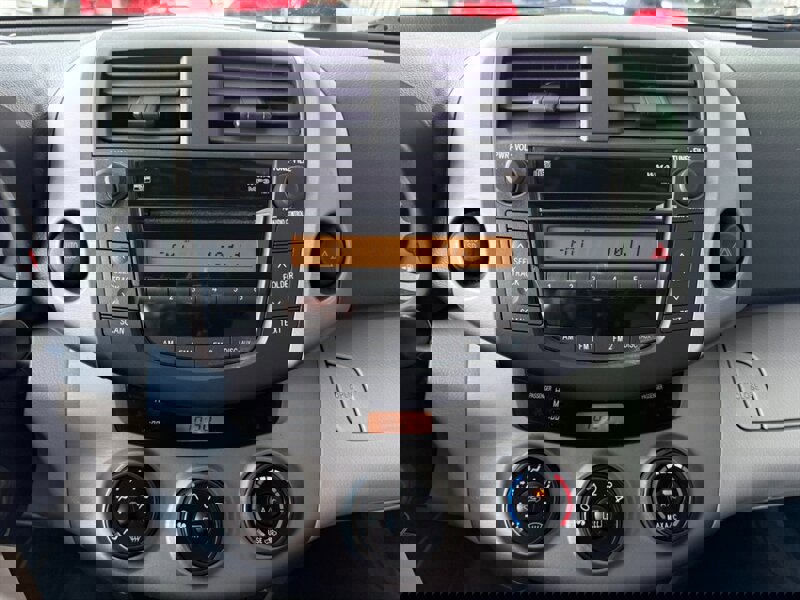 Used 2006 Toyota RAV4 2WD image 26