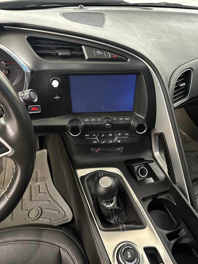Used 2016 Chevrolet Corvette Stingray Coupe RWD image 17