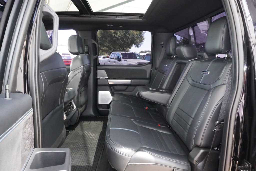 Used 2025 Ford F250 Platinum w/ FX4 Off-Road Package AWD/4WD image 34