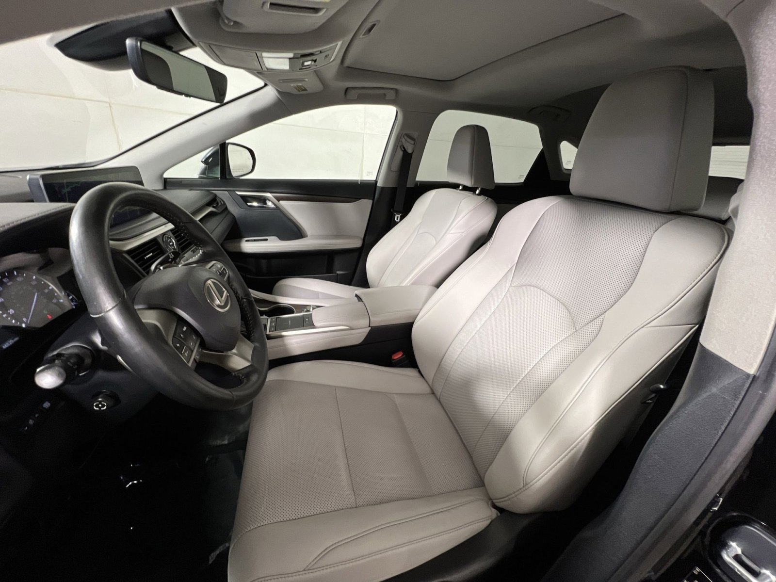 Used 2020 Lexus RX 350 AWD w/ Premium Package image 2