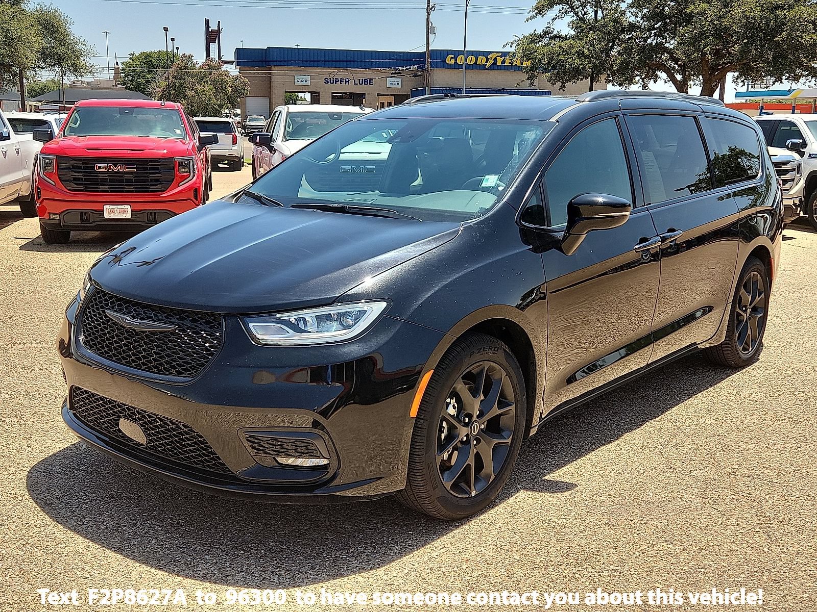 Used 2025 Chrysler Pacifica Limited FWD image 1