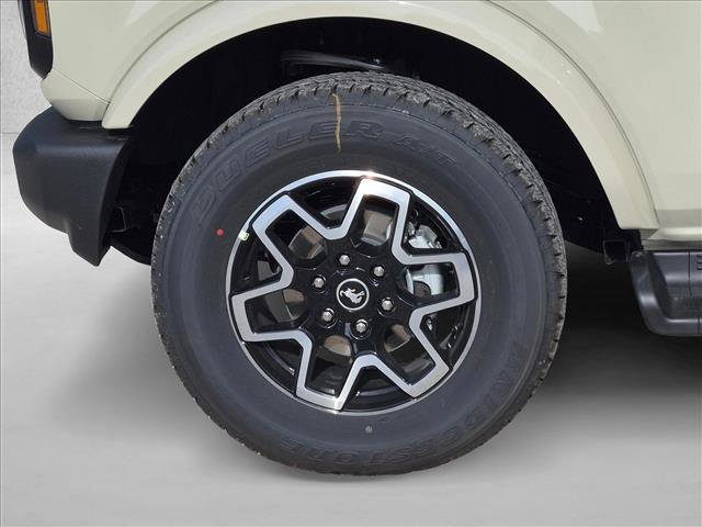 New 2026 Ford Bronco Outer Banks AWD/4WD image 16