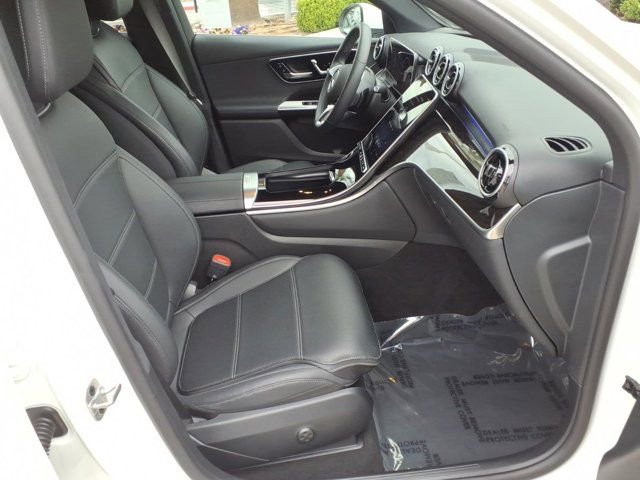 Used 2025 Mercedes-Benz GLC 300 image 16