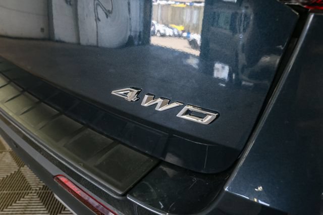 Used 2023 Ford Explorer XLT w/ Equipment Group 202A AWD/4WD image 10