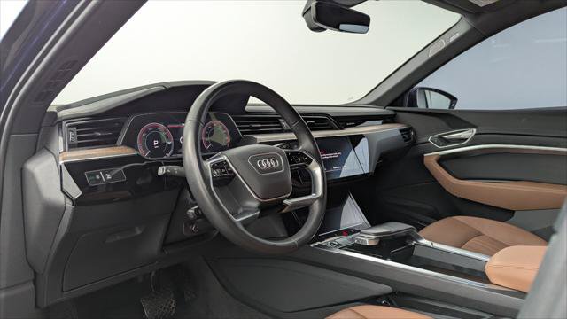 Used 2023 Audi e-tron Premium Plus w/ Premium Plus Package AWD/4WD image 24
