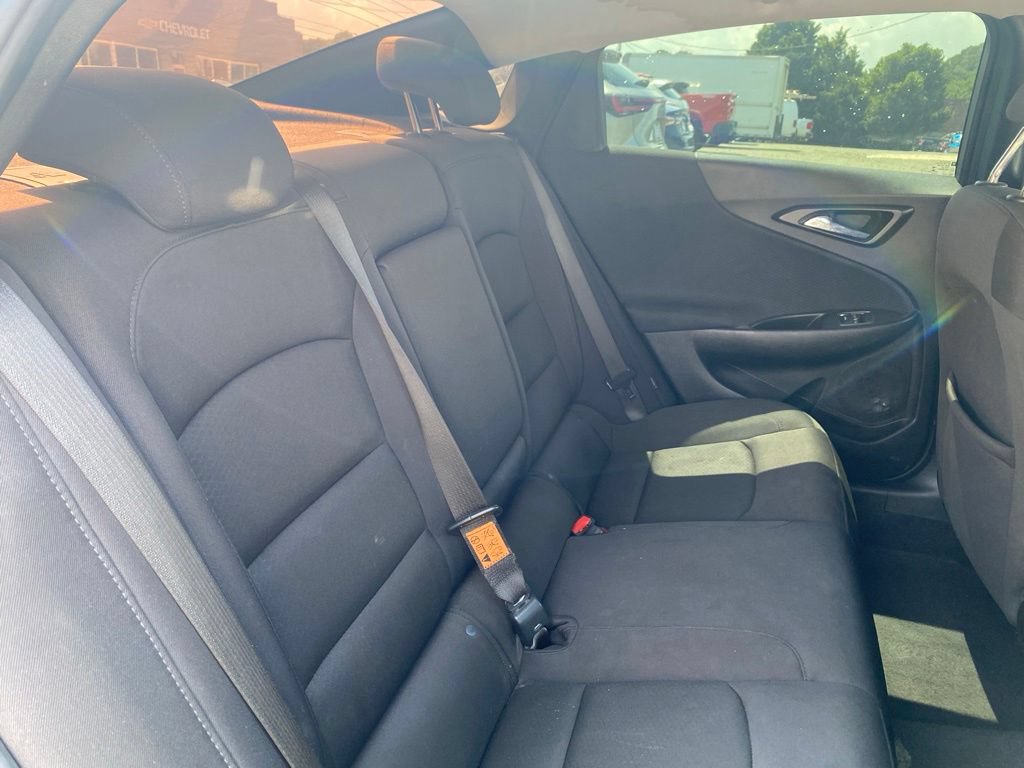 Used 2022 Chevrolet Malibu LT FWD image 19