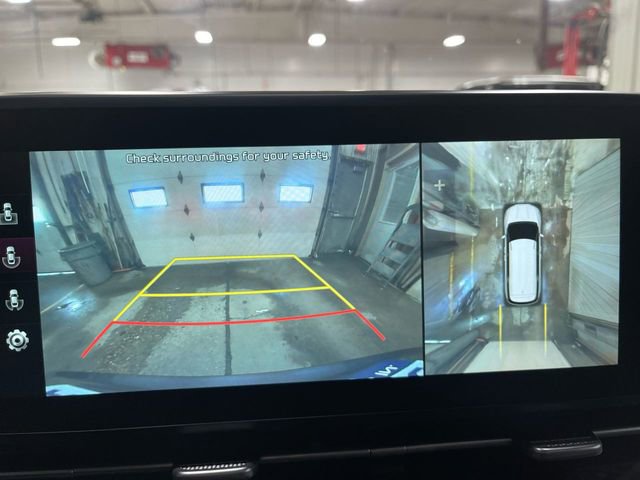 Used 2022 Kia Carnival SX Prestige image 17