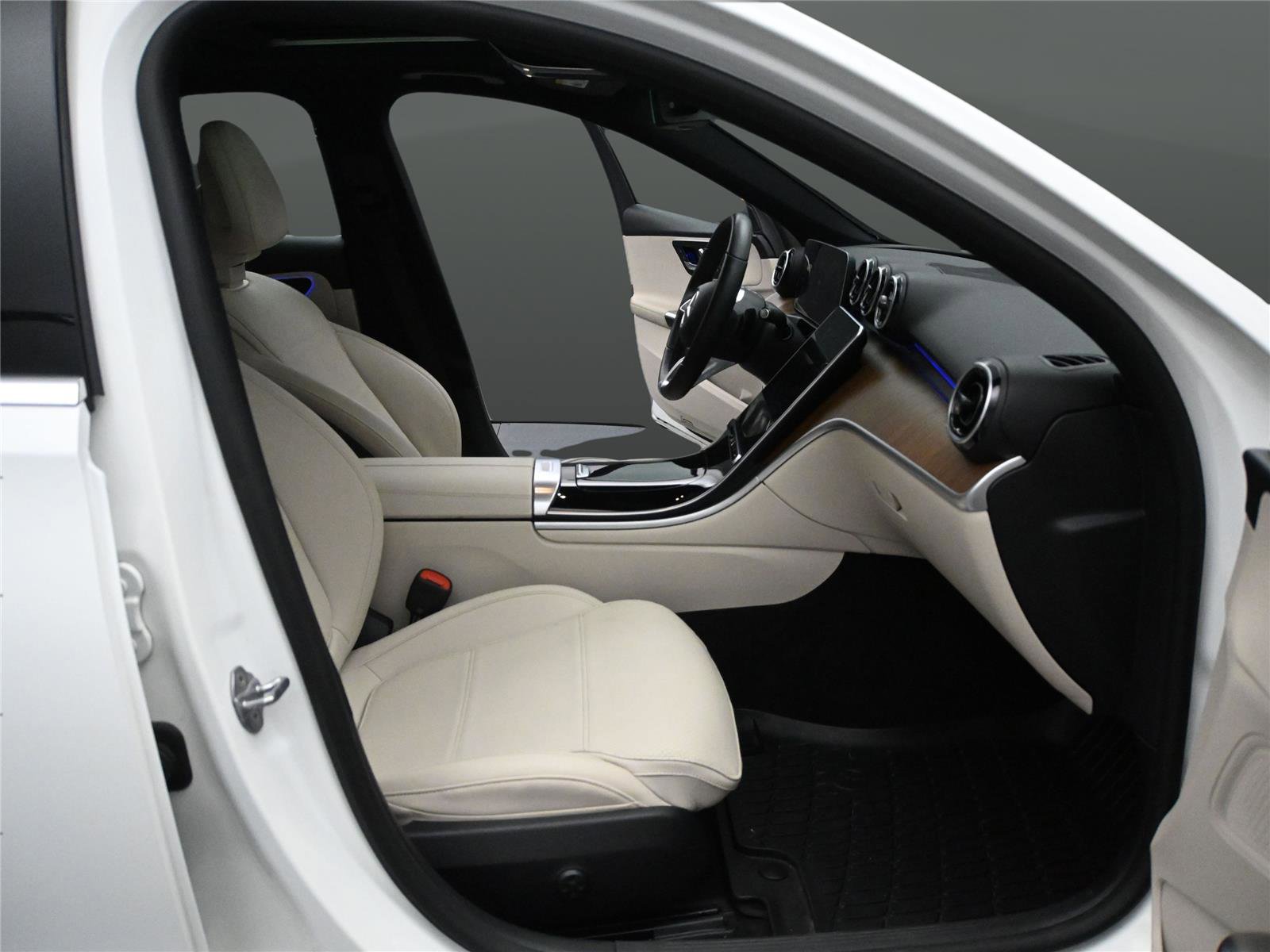 Used 2023 Mercedes-Benz C 300 4MATIC Sedan image 22