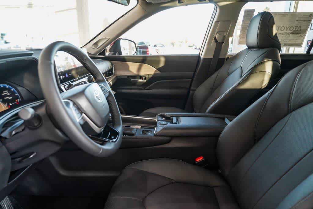 New 2025 Toyota Grand Highlander AWD Hybrid image 17