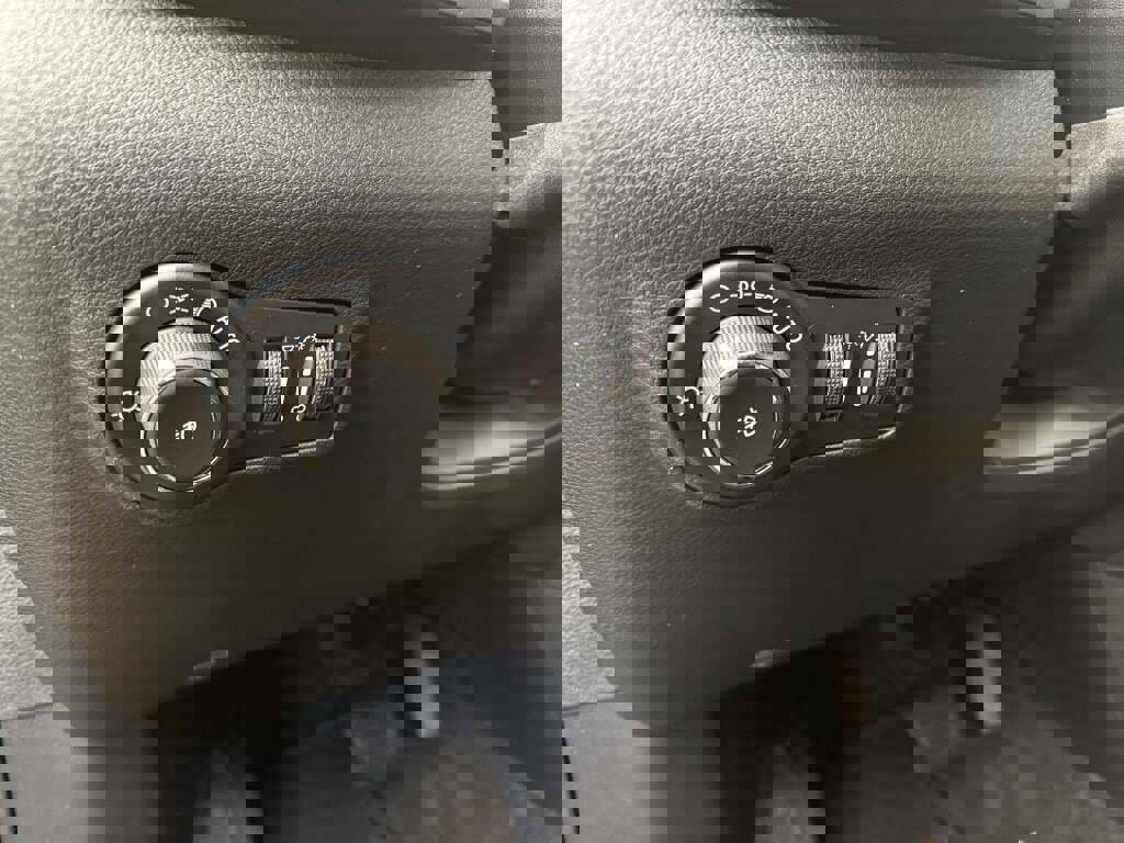 New 2026 Jeep Compass Limited image 26