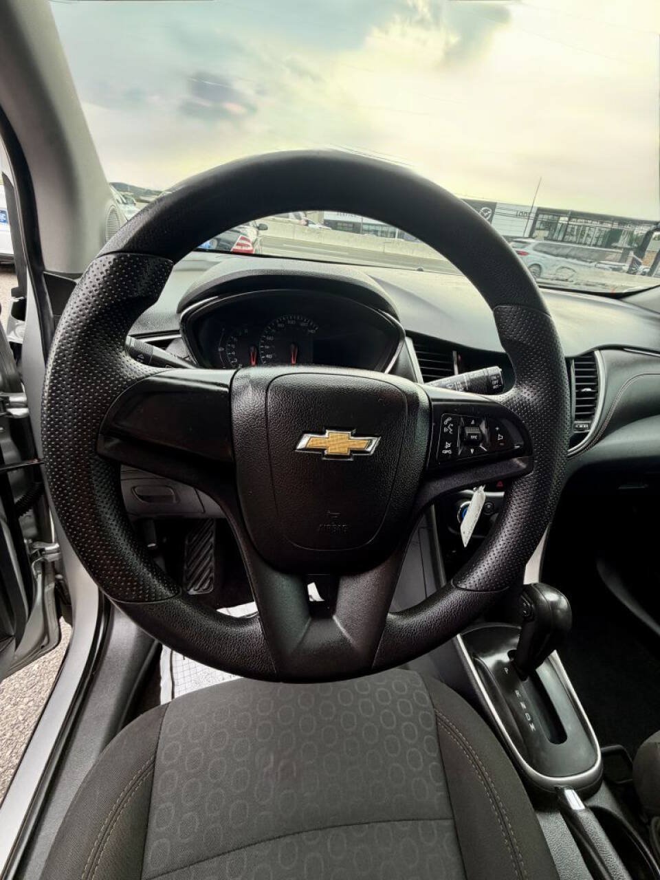 Used 2018 Chevrolet Trax LS FWD image 17