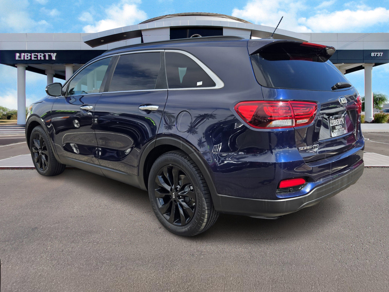 Used 2019 Kia Sorento S image 5