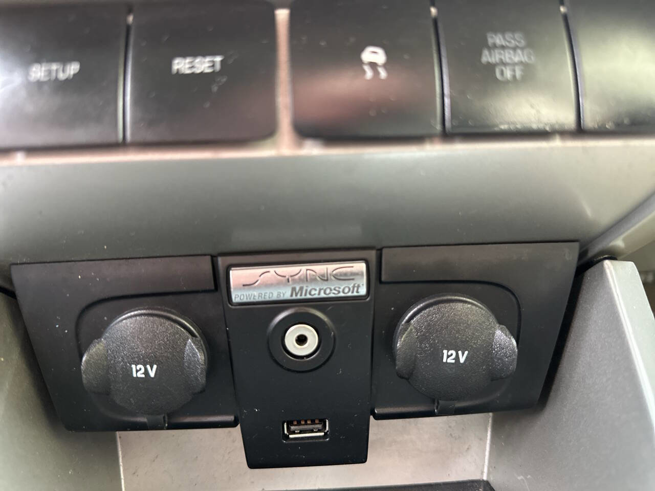 Used 2010 Ford Focus SE image 22