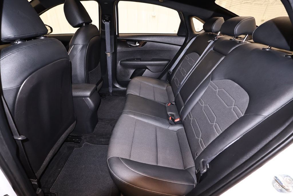 Used 2022 Kia Forte GT-Line w/ GT-Line Premium Package FWD image 14