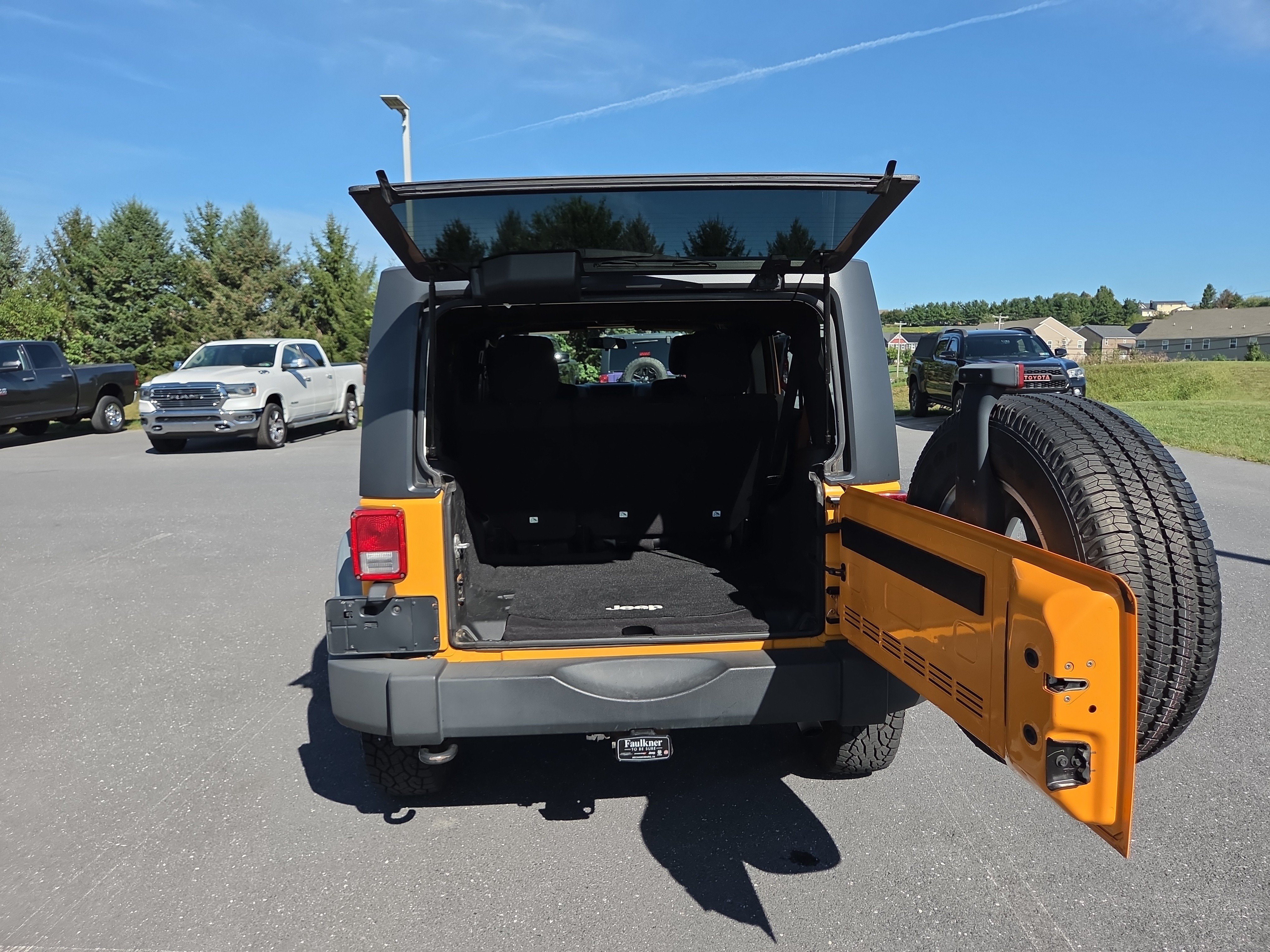 Used 2012 Jeep Wrangler Unlimited Sport AWD/4WD image 24