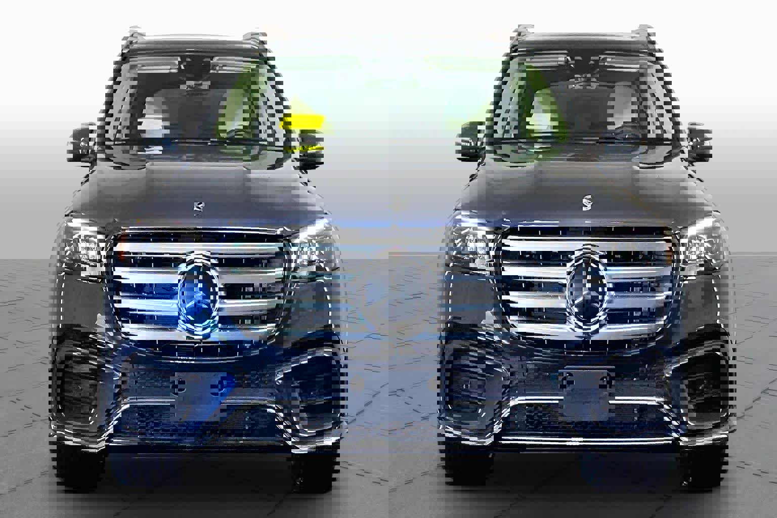 New 2026 Mercedes-Benz GLS 450 4MATIC image 2