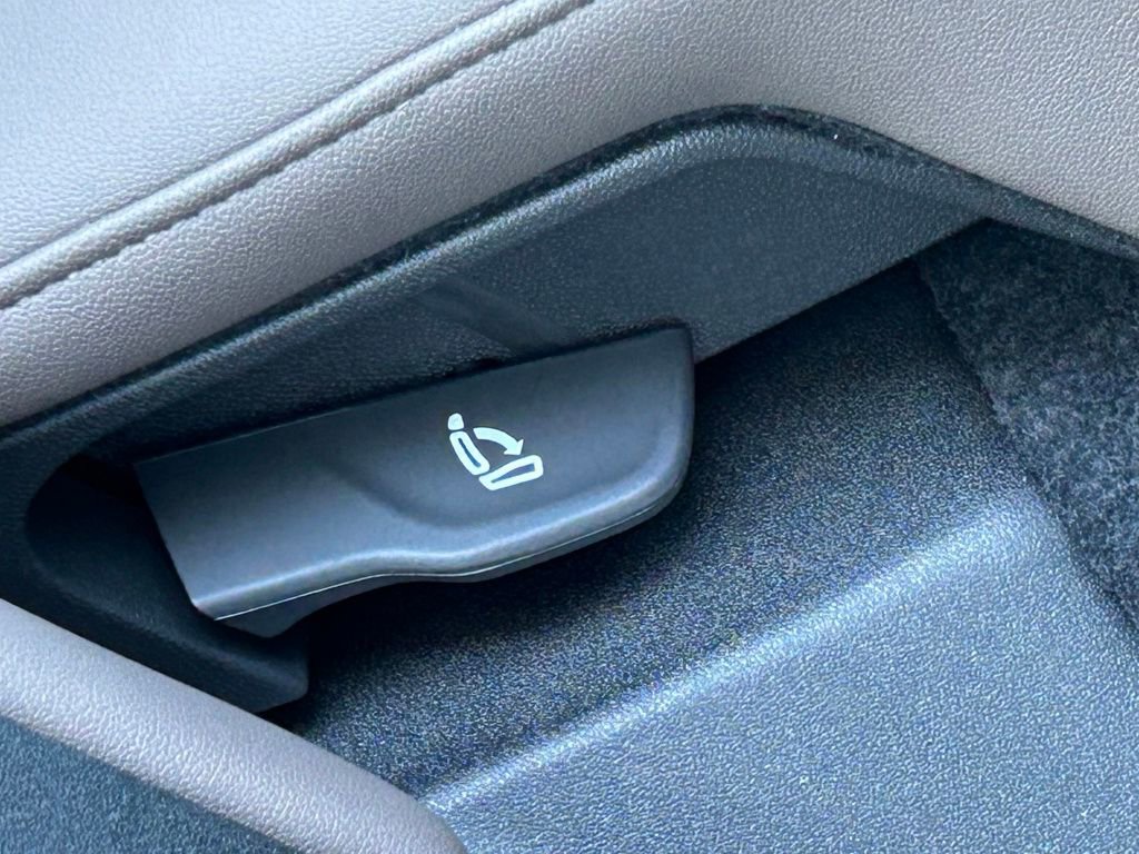 New 2025 Audi Q5 Premium Plus image 48