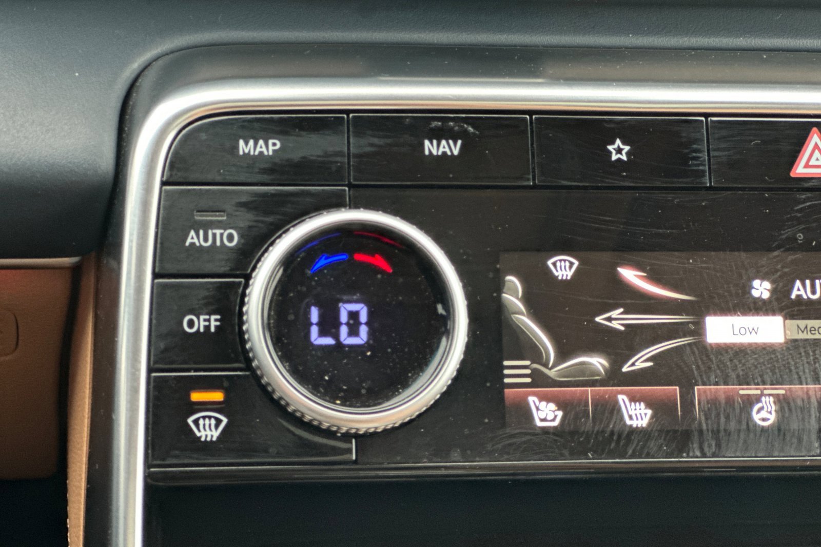 Used 2023 Genesis GV80 2.5T w/ Advanced Package image 28