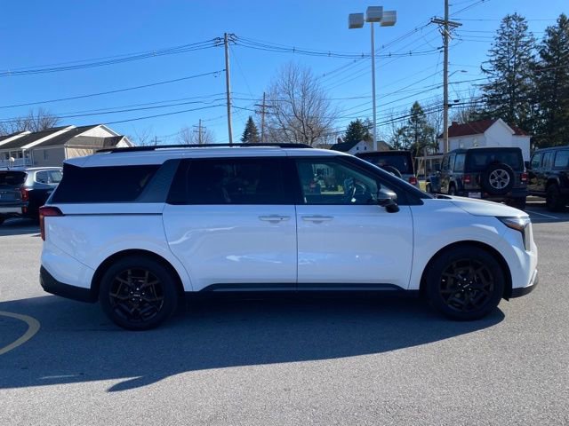 Used 2025 Kia Carnival SX w/ SX Dark Edition Package image 6