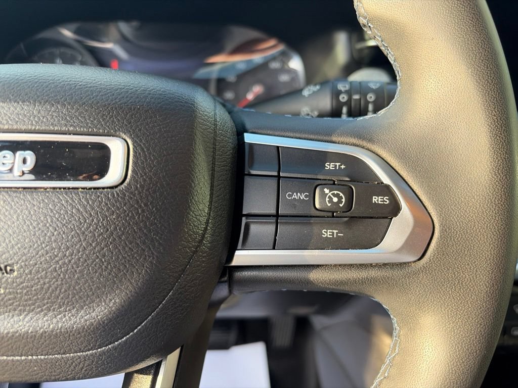 Used 2022 Jeep Compass Latitude AWD/4WD image 23