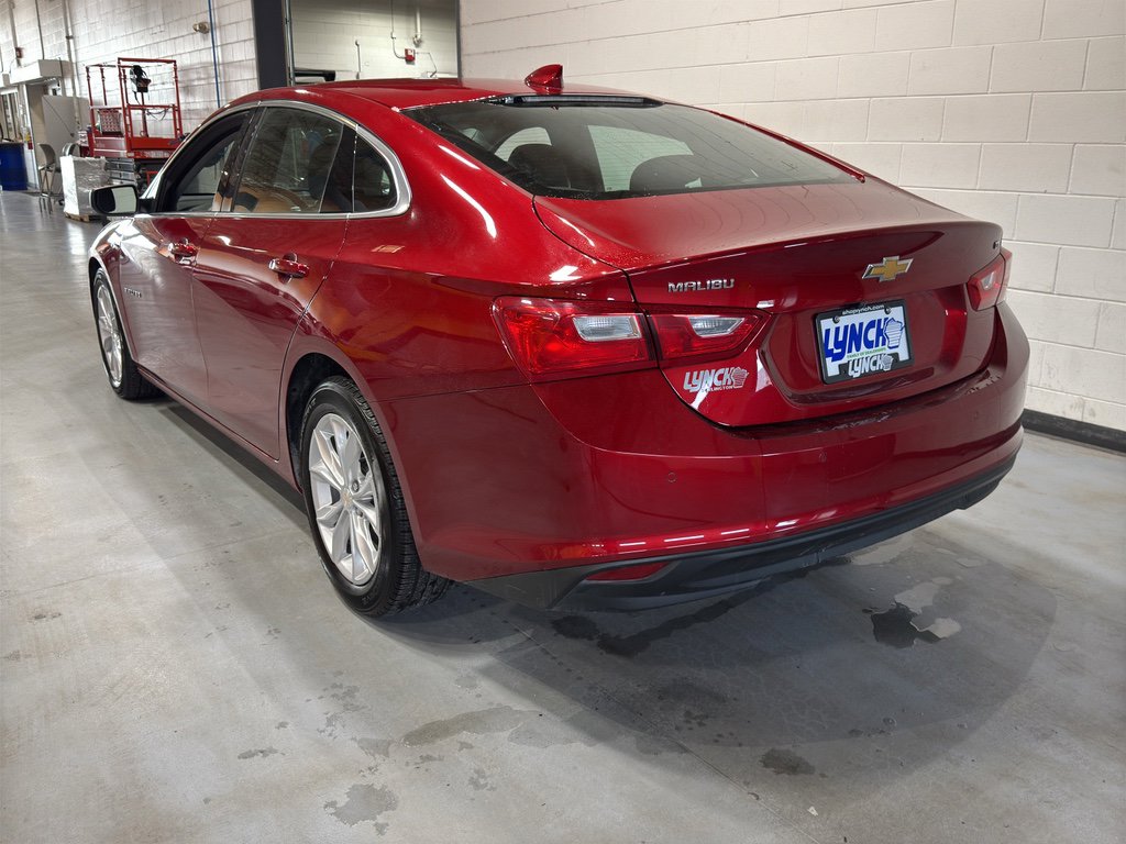 Used 2025 Chevrolet Malibu LT image 3