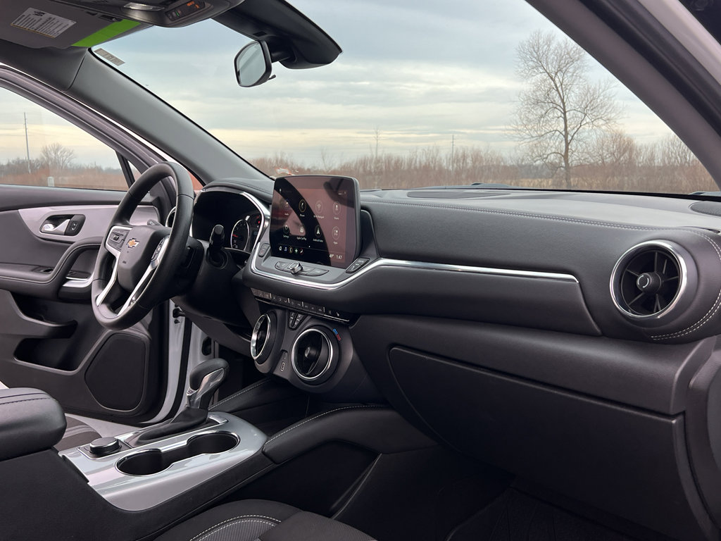 Used 2024 Chevrolet Blazer LT w/ Driver Confidence Package image 28