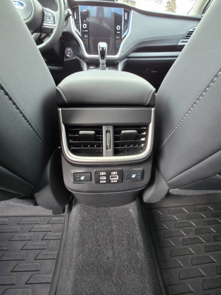 Used 2025 Subaru Outback Limited image 22