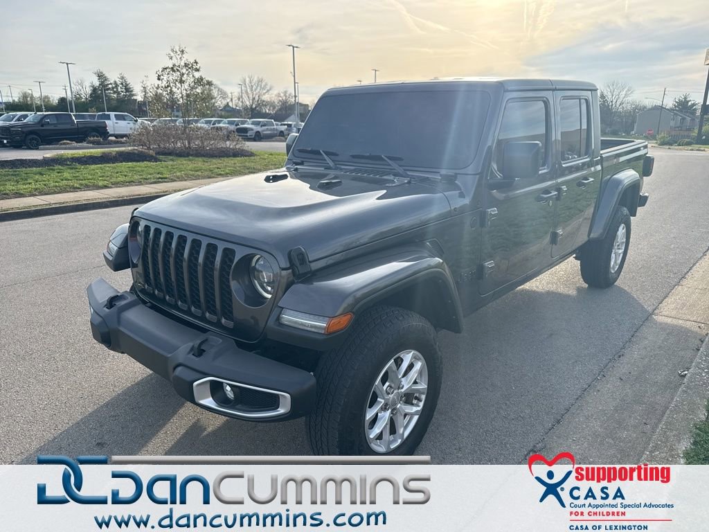 Used 2023 Jeep Gladiator Sport image 1