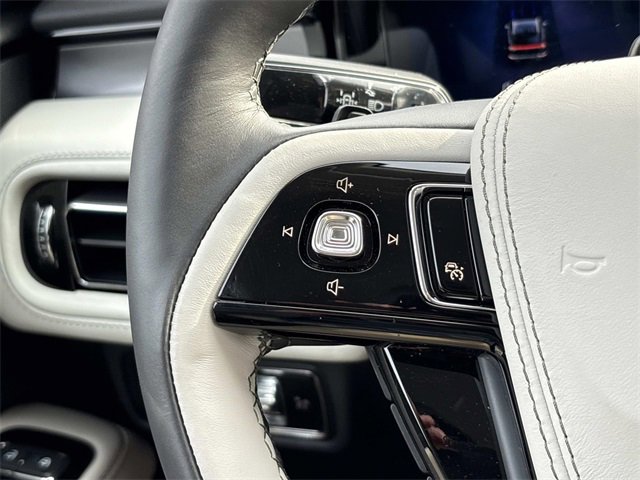 New 2026 Lincoln Aviator AWD w/ Jet Appearance Package image 26