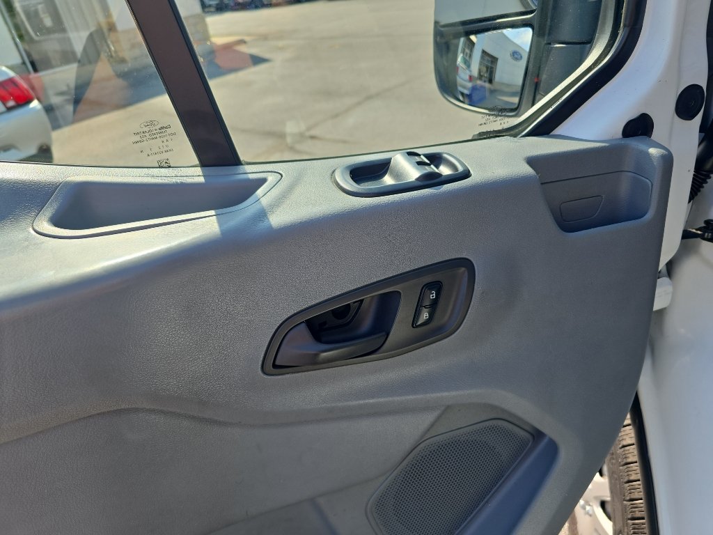 Used 2016 Ford Transit 250 130 Low Roof RWD image 20