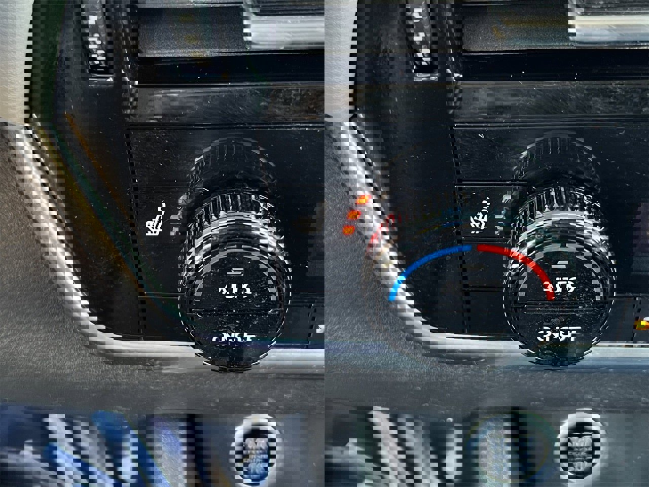 Certified 2023 Nissan Rogue SV w/ SV Premium Package image 19